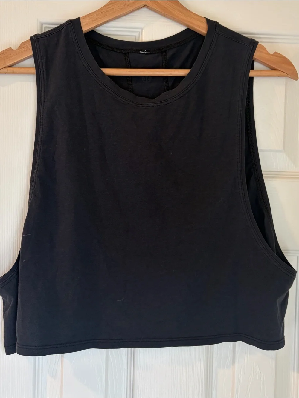 lululemon athletica Black Cropped Muscle Tank